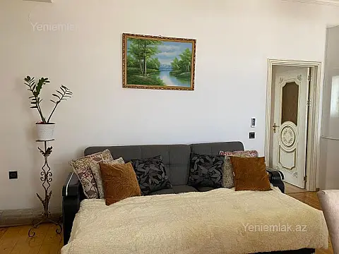 Satılır 2 otaqlı yeni tikili 68 m²