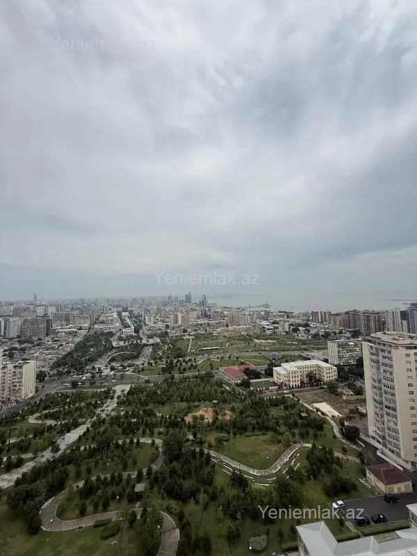 Satılır 3 otaqlı yeni tikili 207 m²