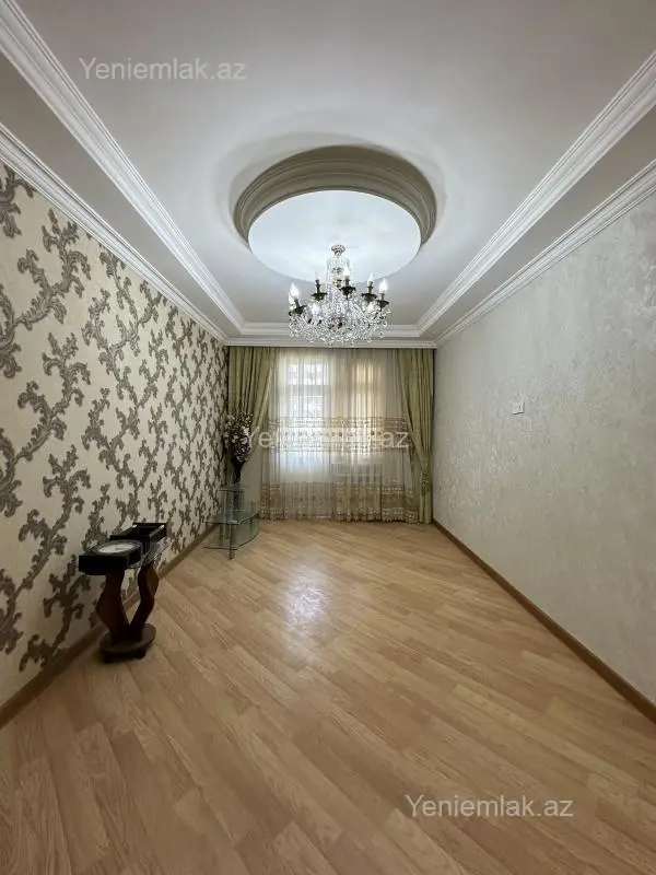 Satılır 3 otaqlı köhnə tikili 90 m²