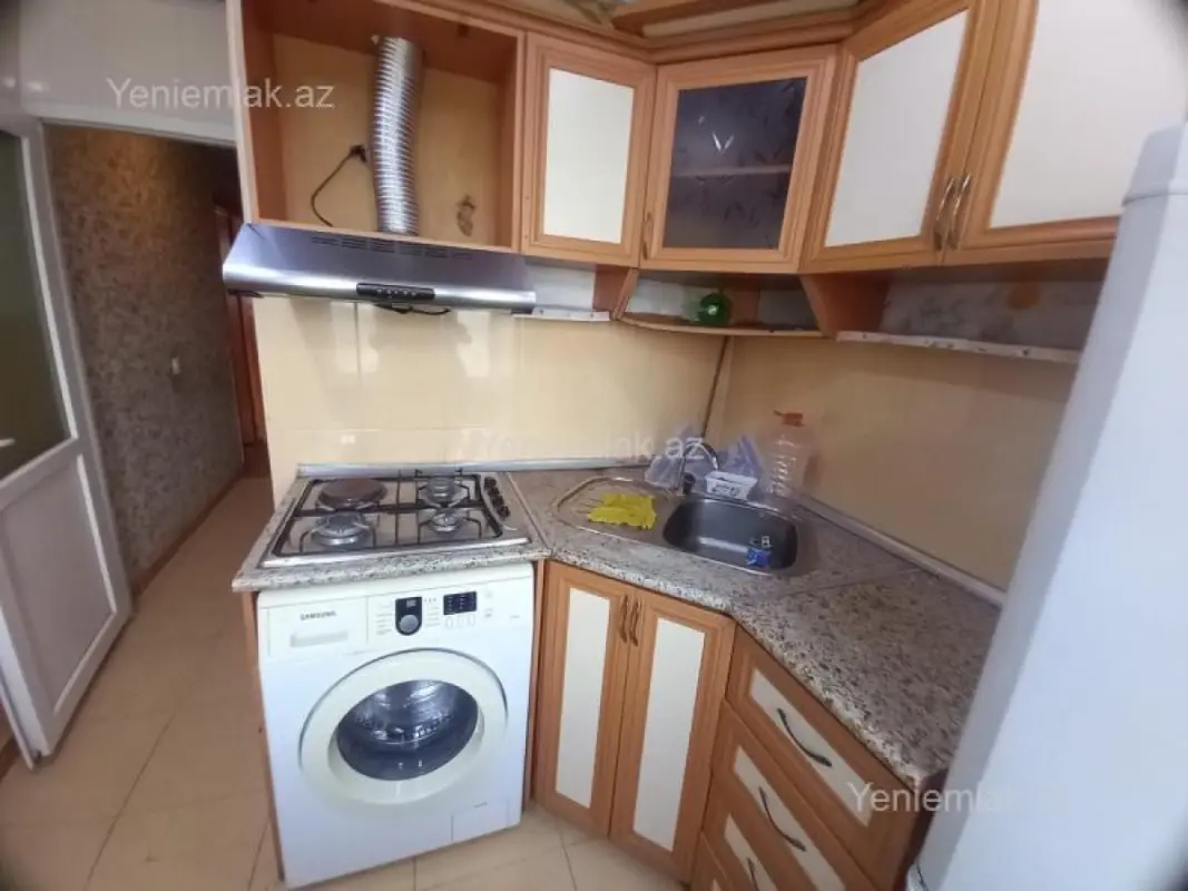 Satılır 2 otaqlı köhnə tikili 50 m²