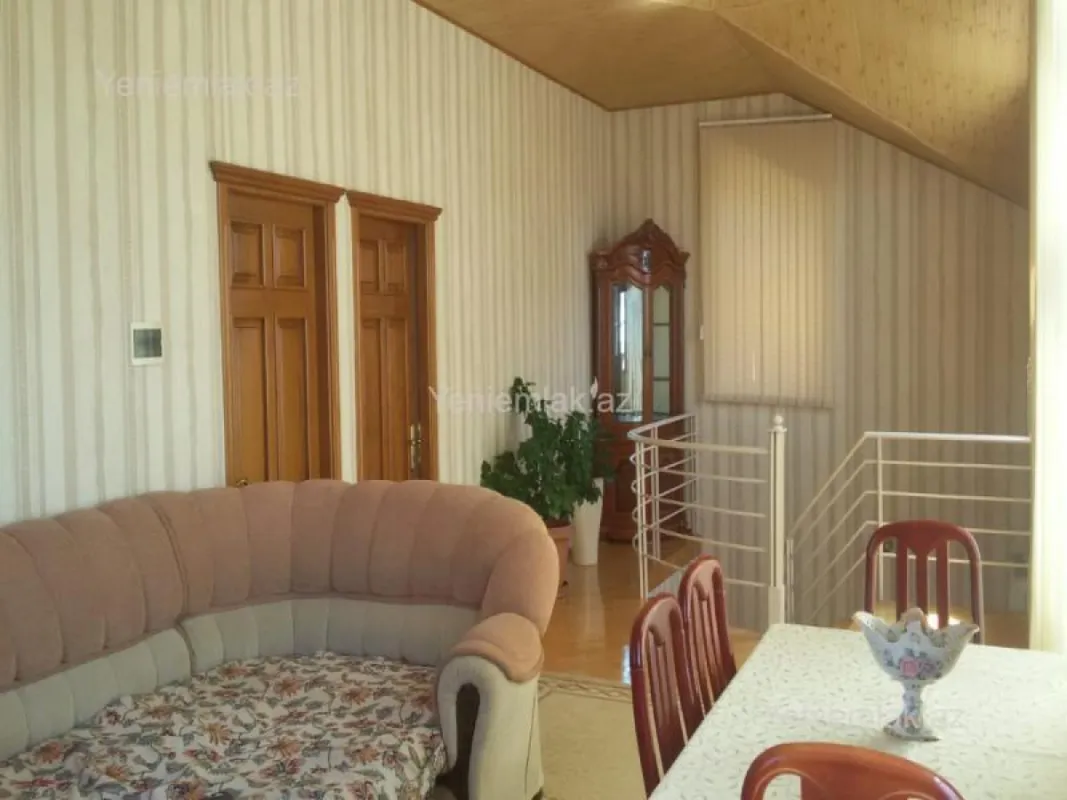 Satılır 7 otaqlı həyət evi 320 m²