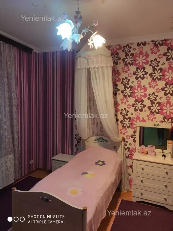 Satılır 7 otaqlı həyət evi 320 m²