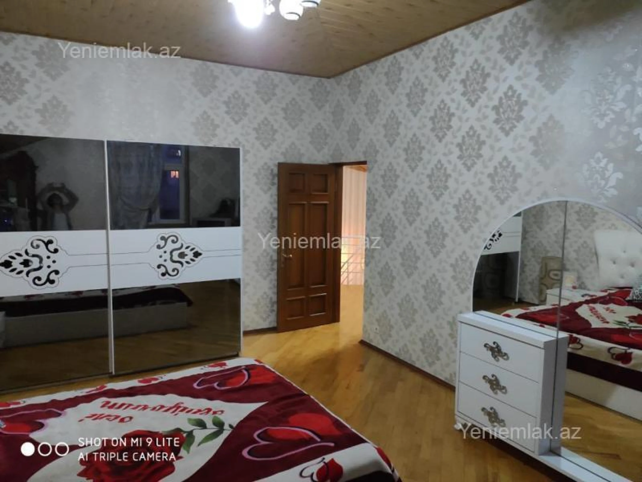 Satılır 7 otaqlı həyət evi 320 m²