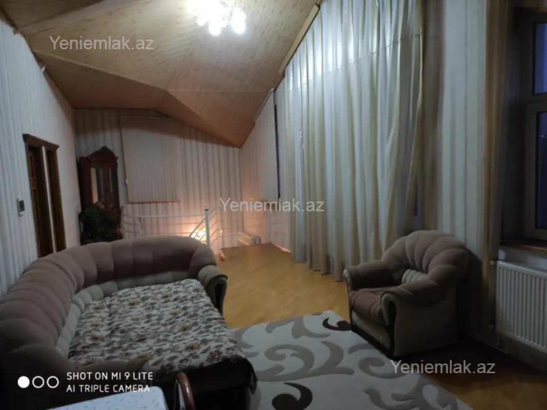 Satılır 7 otaqlı həyət evi 320 m²