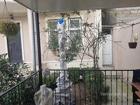 Satılır 7 otaqlı həyət evi 320 m²