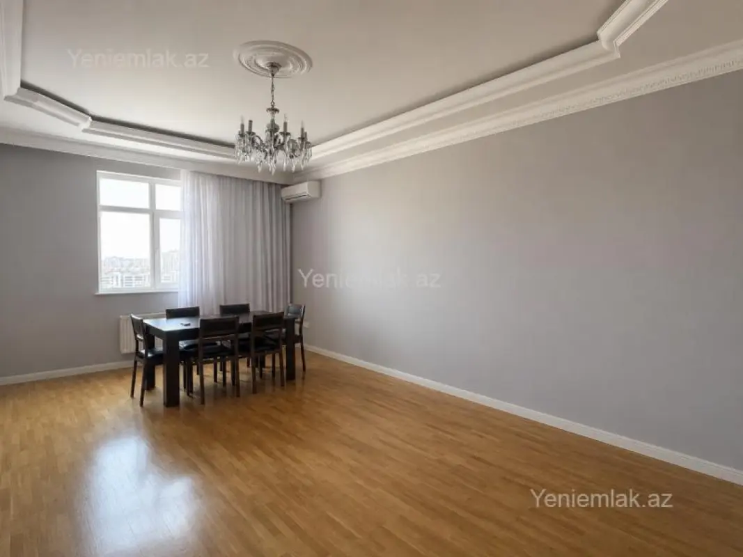 Satılır 4 otaqlı yeni tikili 153 m²