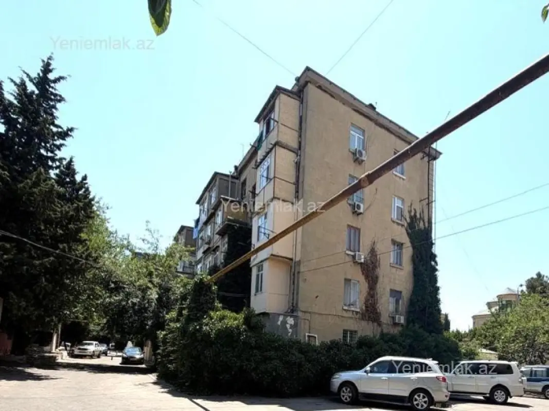 Satılır 2 otaqlı köhnə tikili 45 m²