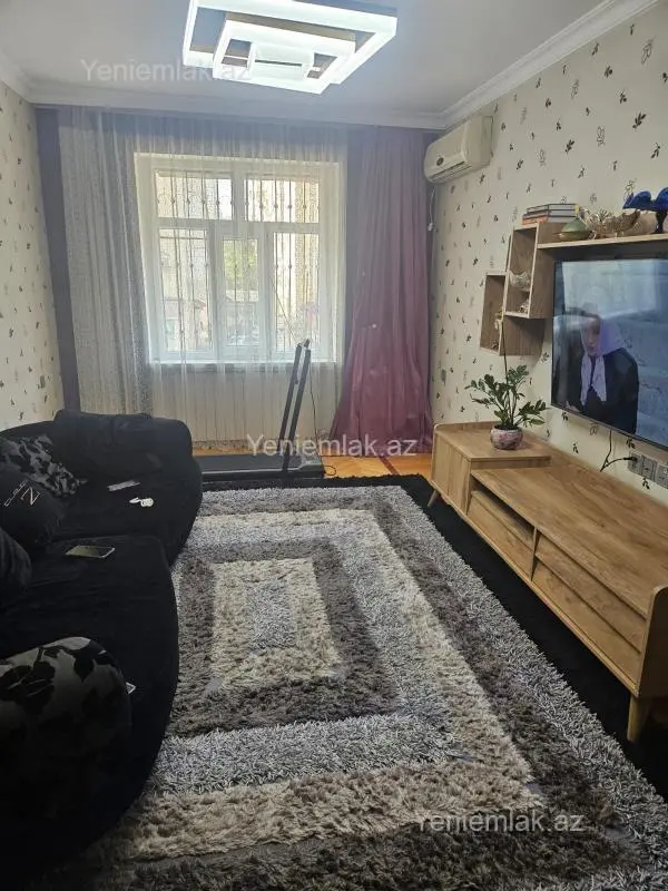 Satılır 3 otaqlı köhnə tikili 80 m²