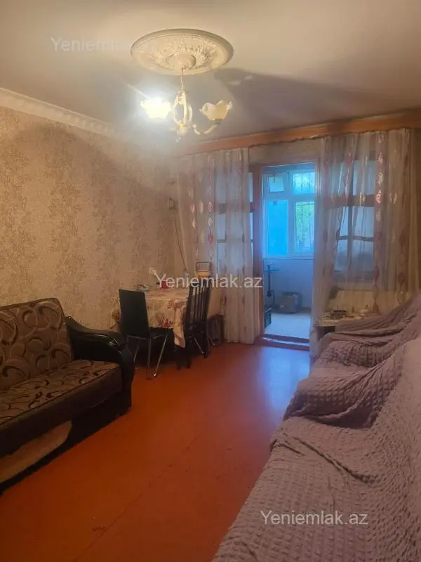 Satılır 3 otaqlı köhnə tikili 64 m²