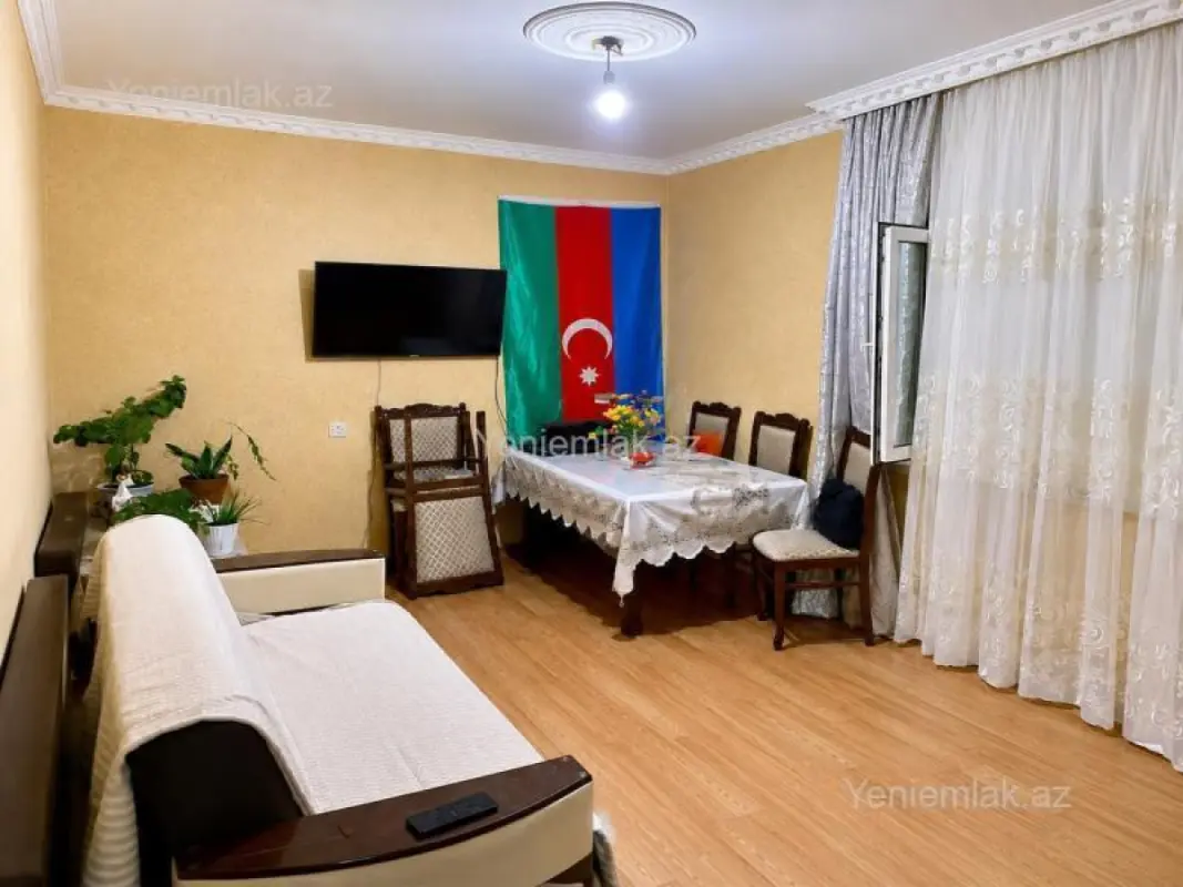 Satılır 2 otaqlı köhnə tikili 51 m²