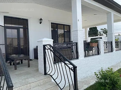Satılır 5 otaqlı həyət evi 220 m²