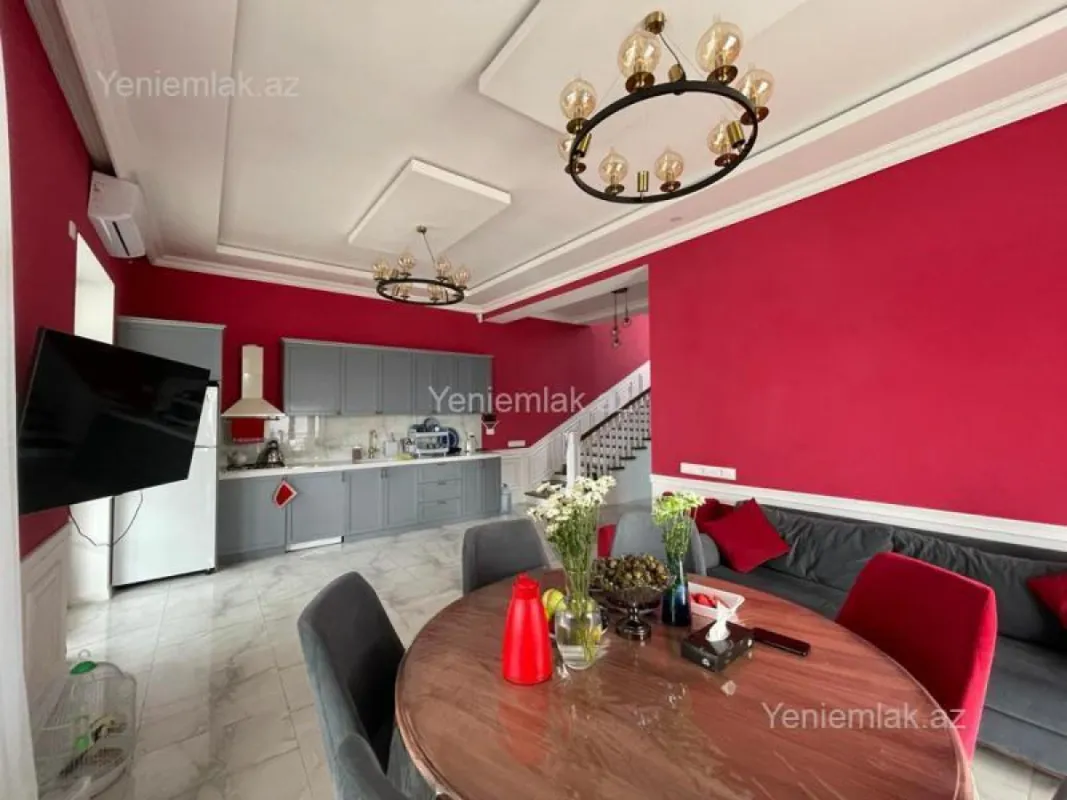 Satılır 5 otaqlı həyət evi 220 m²