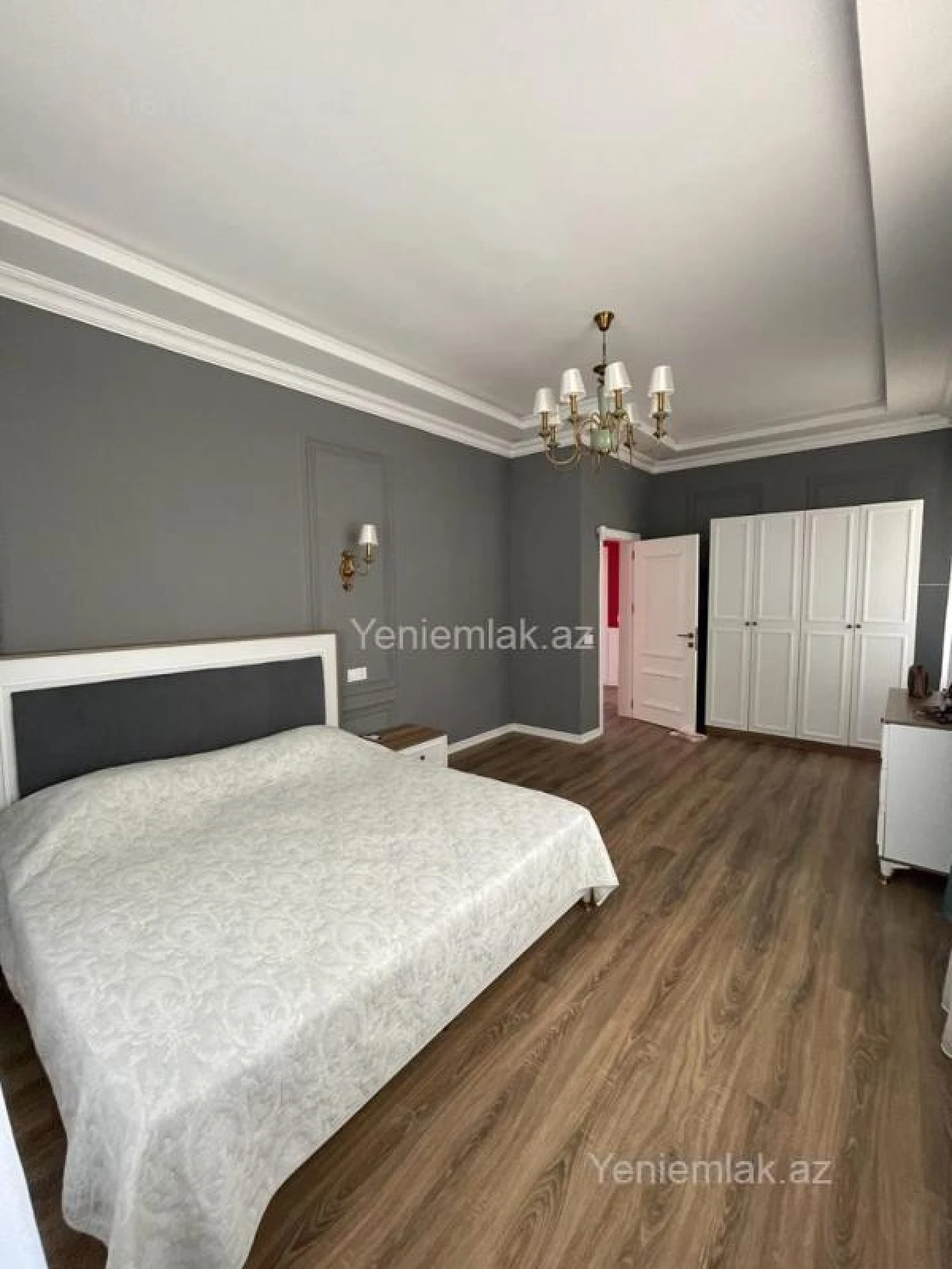 Satılır 5 otaqlı həyət evi 220 m²