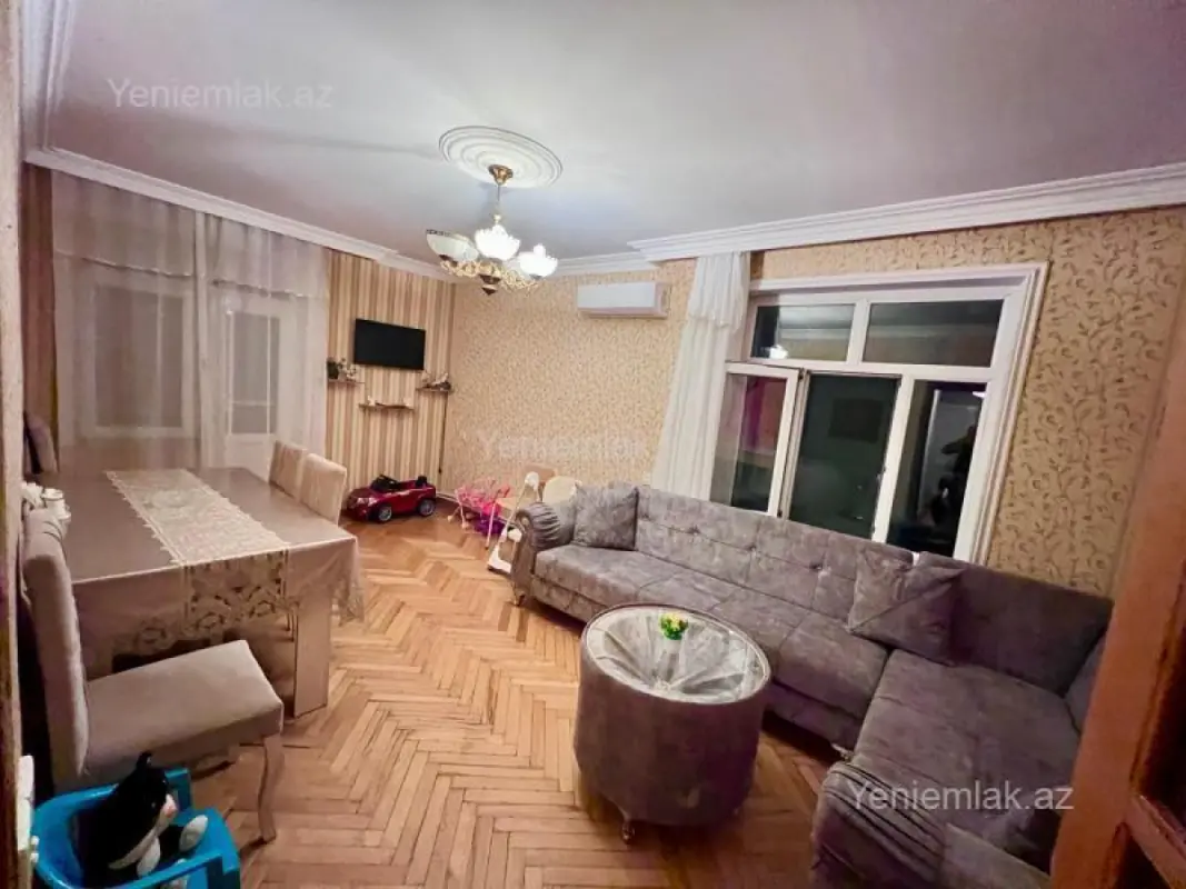 Satılır 3 otaqlı köhnə tikili 60 m²