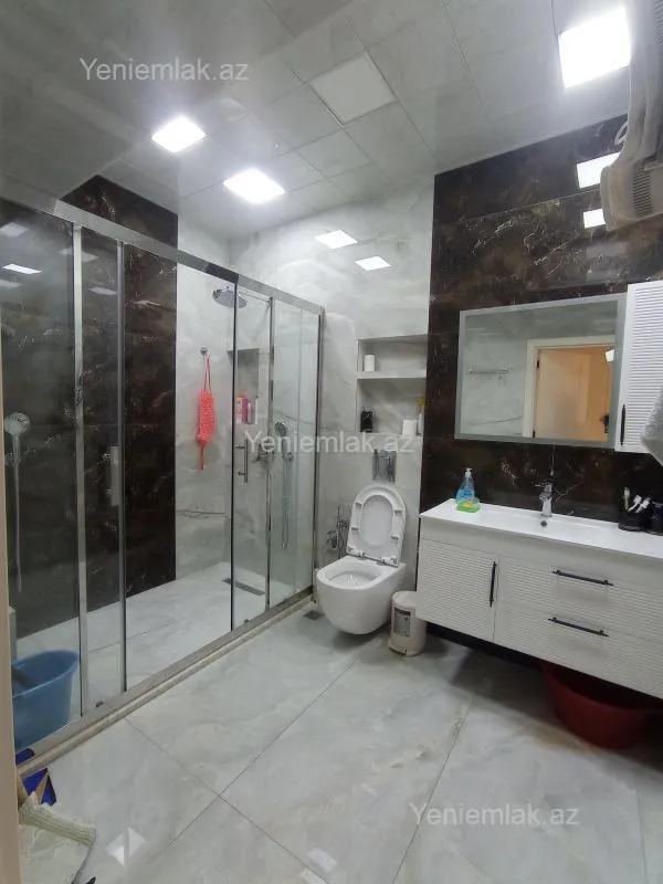 Satılır 2 otaqlı yeni tikili 88 m²