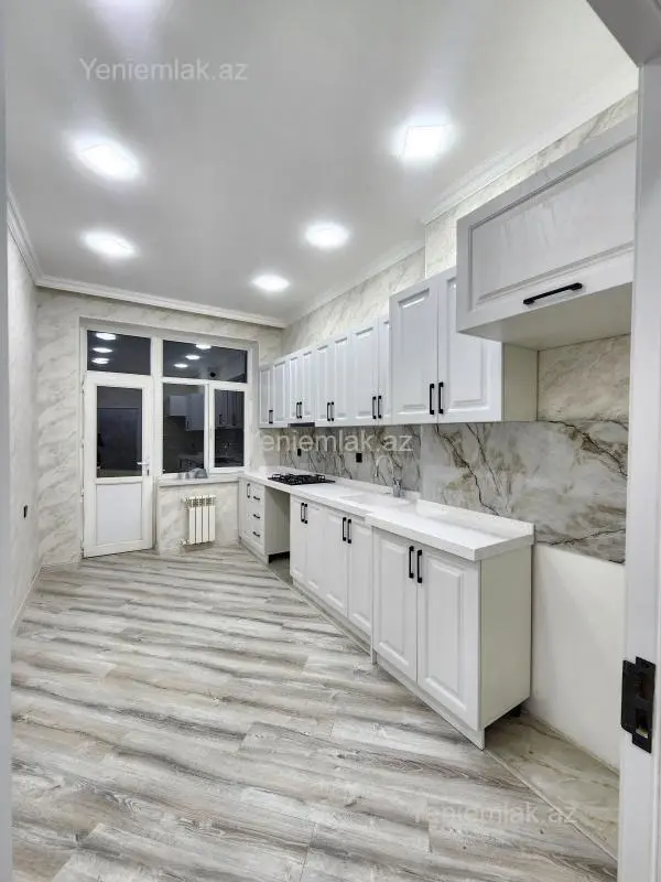 Satılır 2 otaqlı yeni tikili 72 m²
