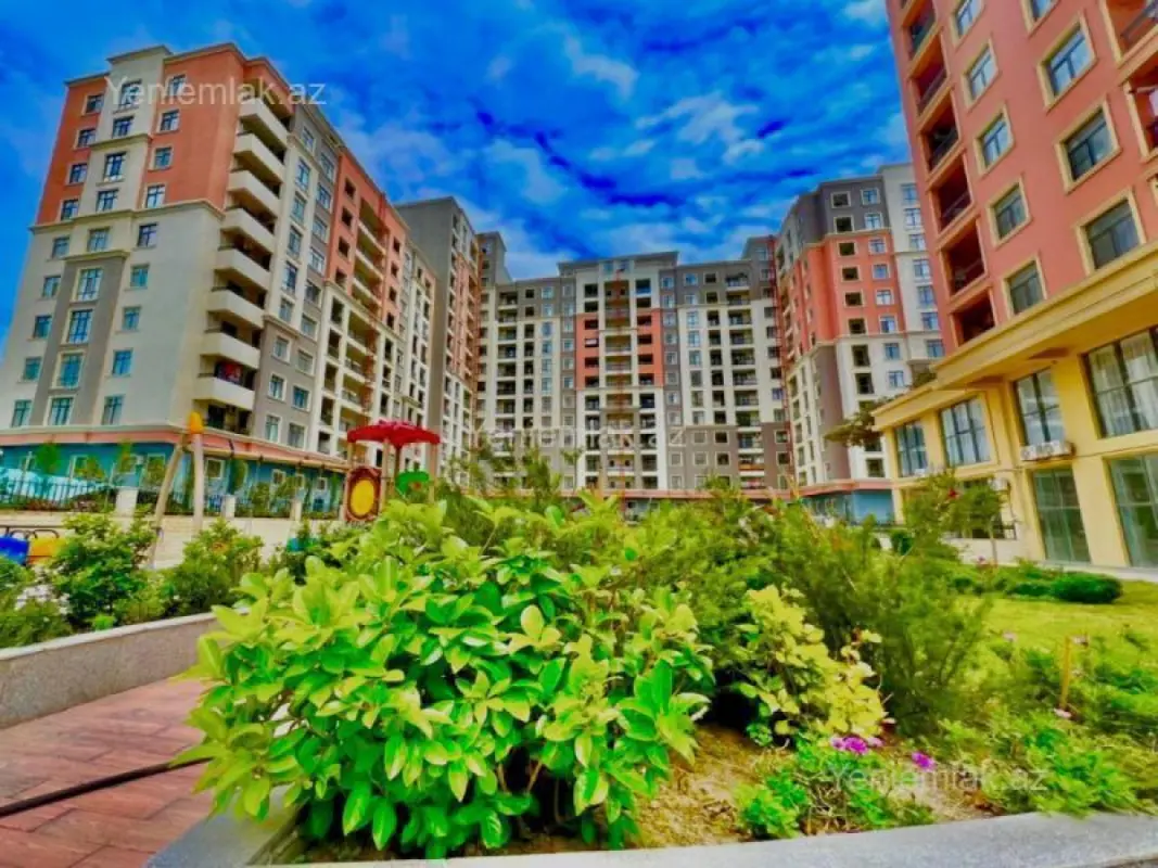 Satılır 3 otaqlı yeni tikili 110 m²