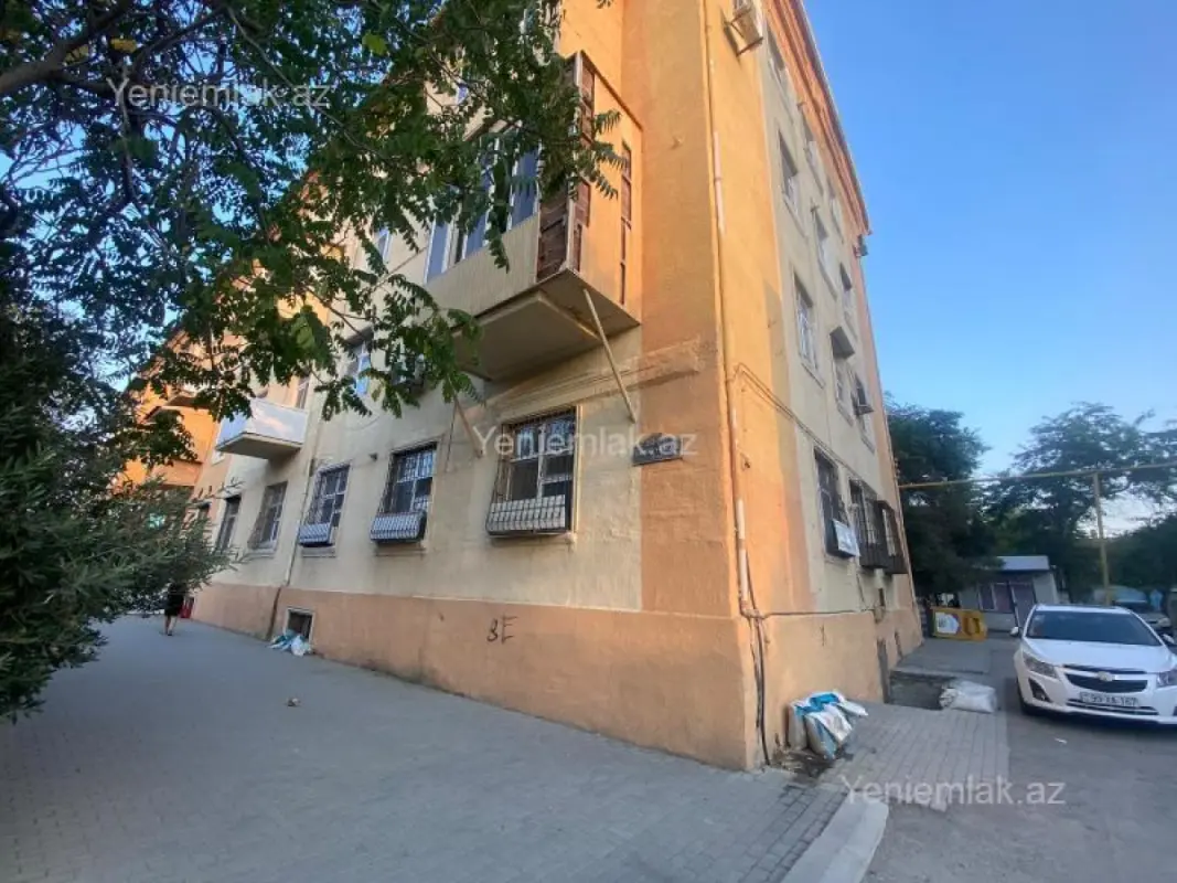Satılır 2 otaqlı köhnə tikili 50 m²