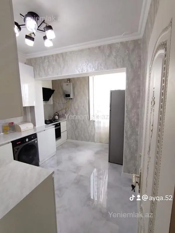 Satılır 4 otaqlı köhnə tikili 100 m²