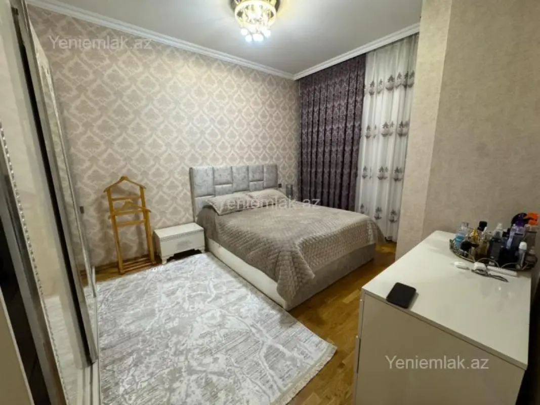 Satılır 3 otaqlı yeni tikili 105 m²