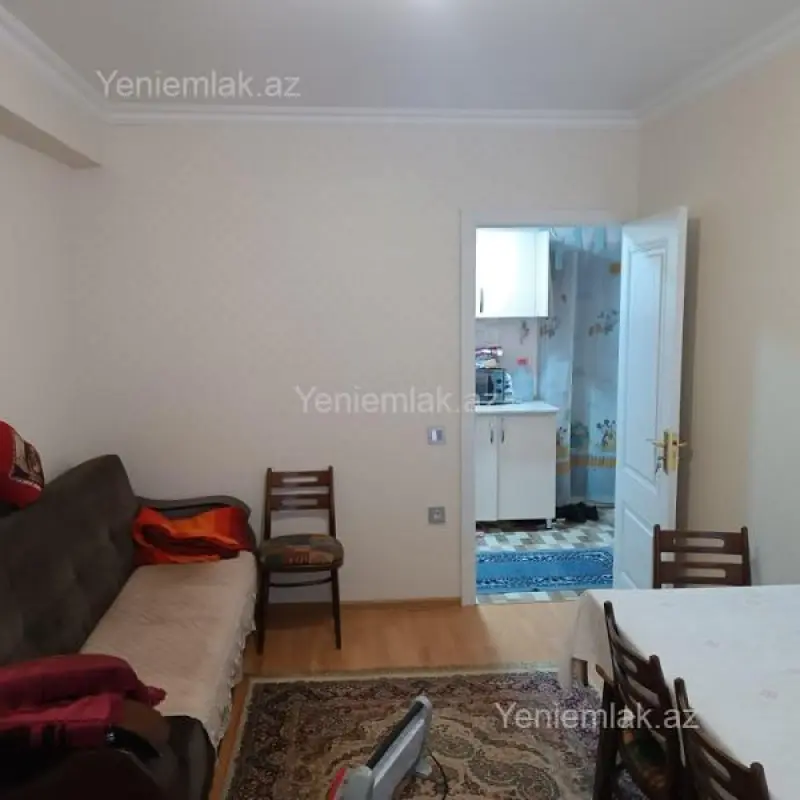 Satılır 2 otaqlı köhnə tikili 43 m²