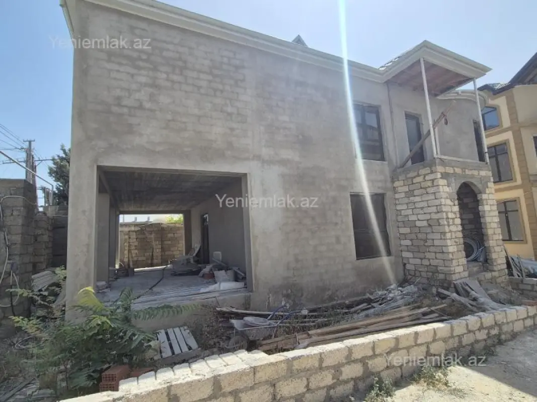 Satılır 6 otaqlı həyət evi 260 m²