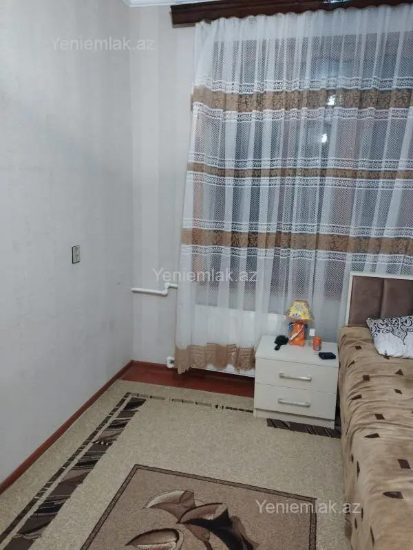 Satılır 4 otaqlı köhnə tikili 96 m²