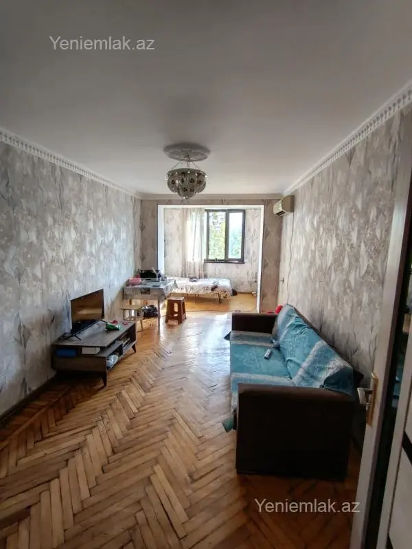 Satılır 2 otaqlı köhnə tikili 50 m²