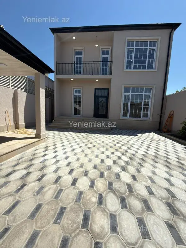Satılır 4 otaqlı həyət evi 200 m²