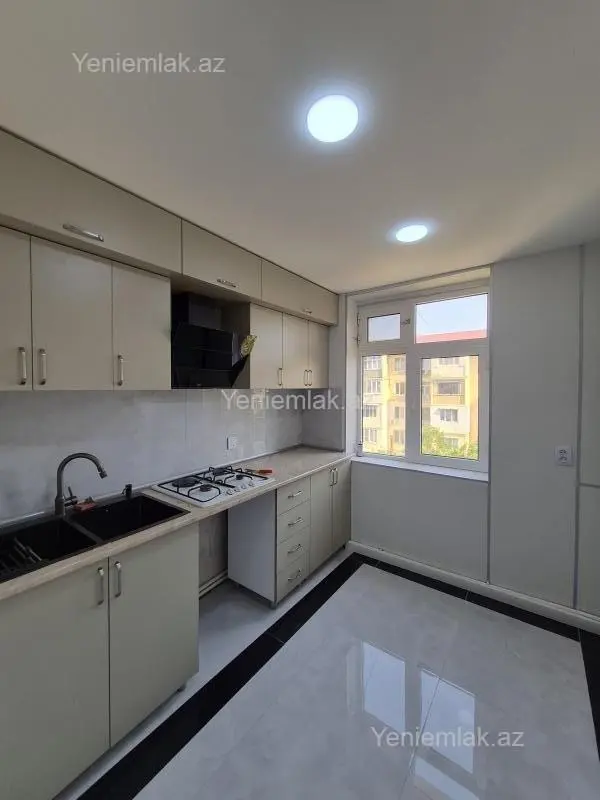 Satılır 3 otaqlı köhnə tikili 68 m²