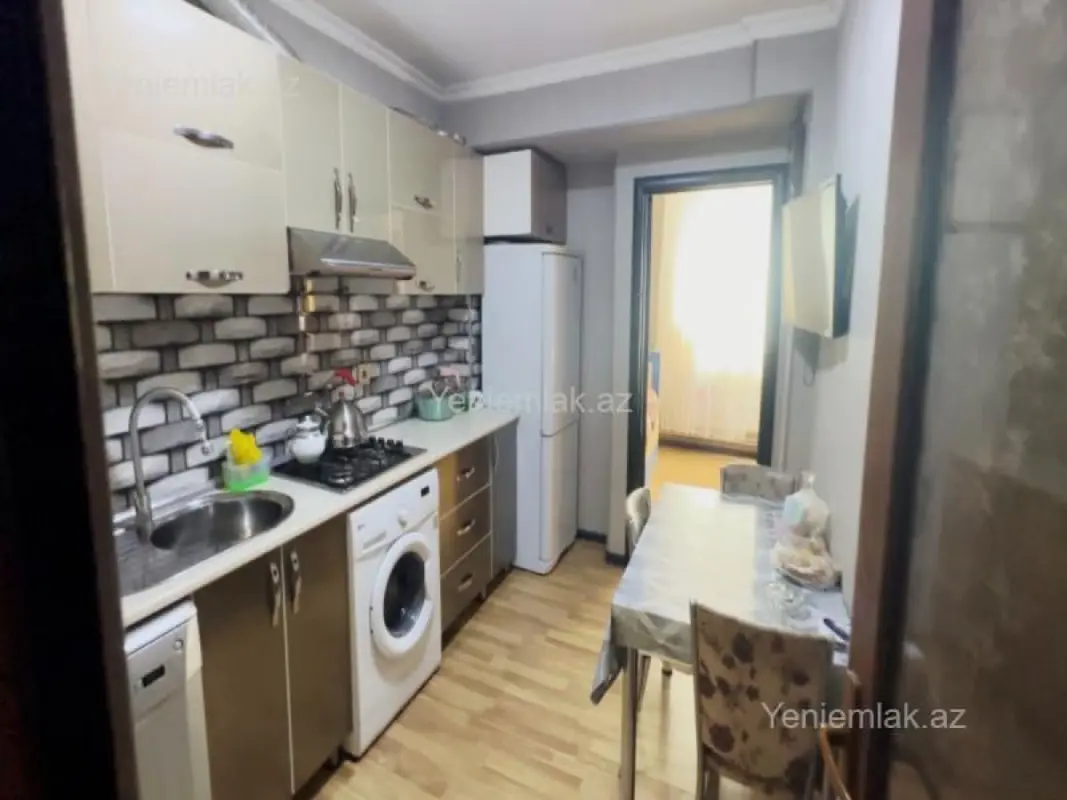 Satılır 5 otaqlı köhnə tikili 95 m²
