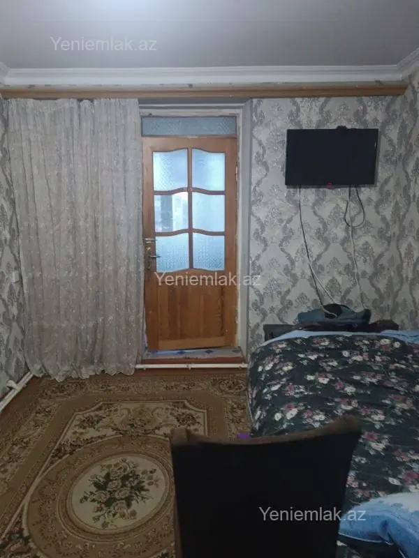 Satılır 1 otaqlı köhnə tikili 32 m²