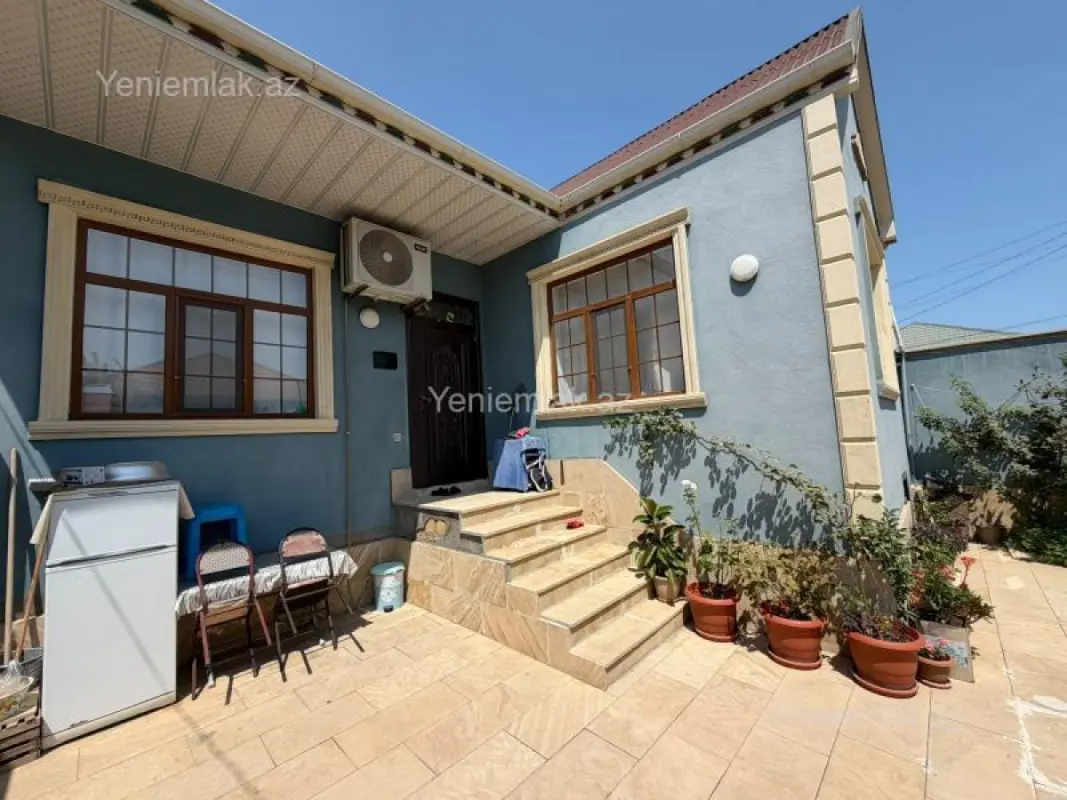 Satılır 4 otaqlı həyət evi 120 m²