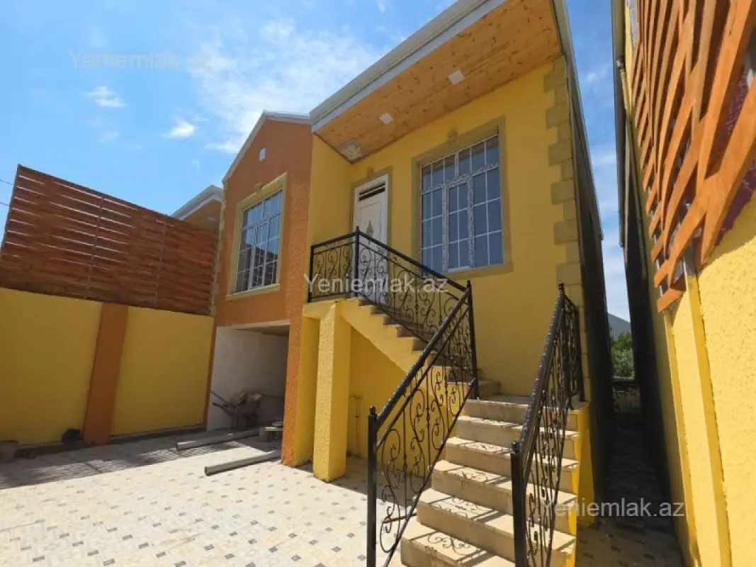 Satılır 4 otaqlı həyət evi 110 m²