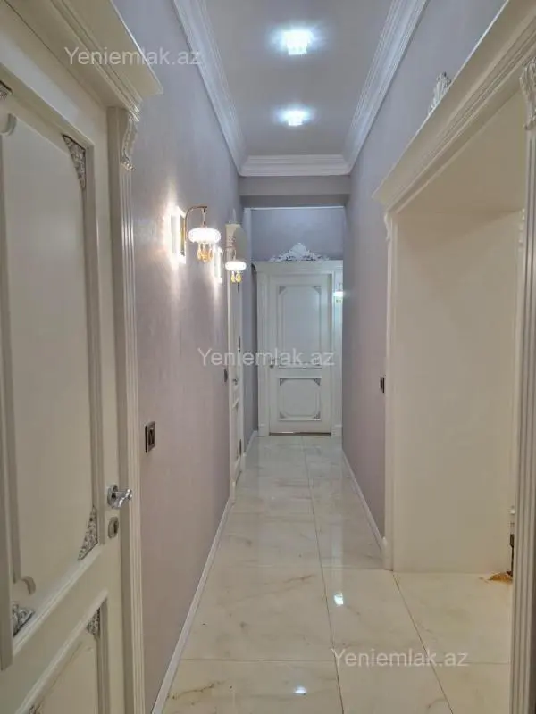 Satılır 3 otaqlı yeni tikili 140 m²