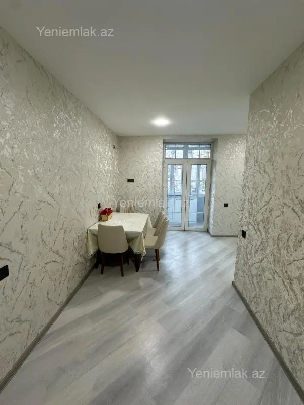Satılır 2 otaqlı köhnə tikili 40 m²