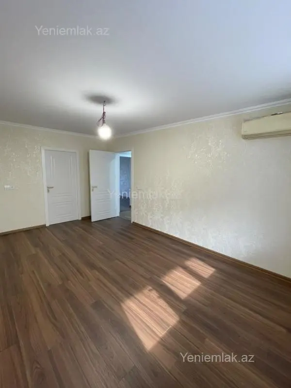 Satılır 3 otaqlı köhnə tikili 75 m²