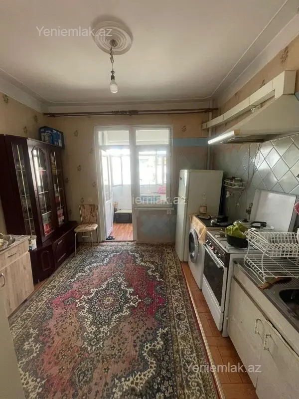 Satılır 3 otaqlı köhnə tikili 75 m²