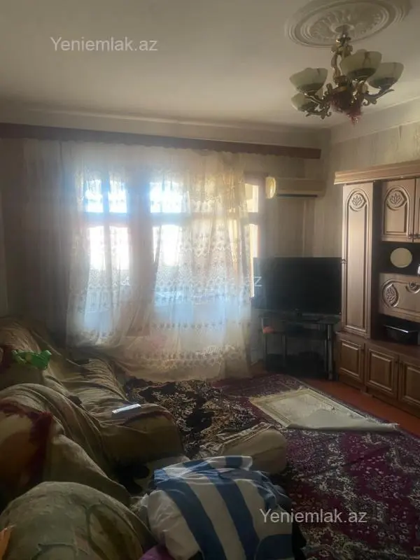 Satılır 3 otaqlı köhnə tikili 72 m²