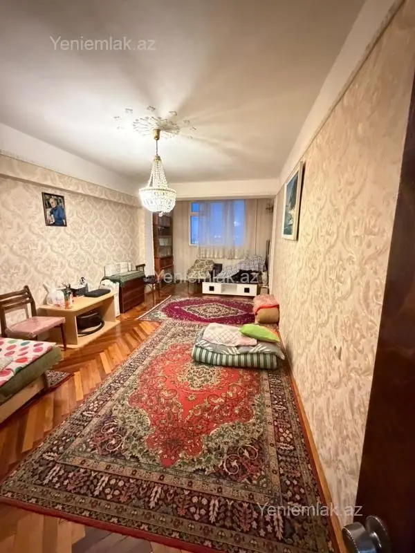 Satılır 3 otaqlı köhnə tikili 85 m²