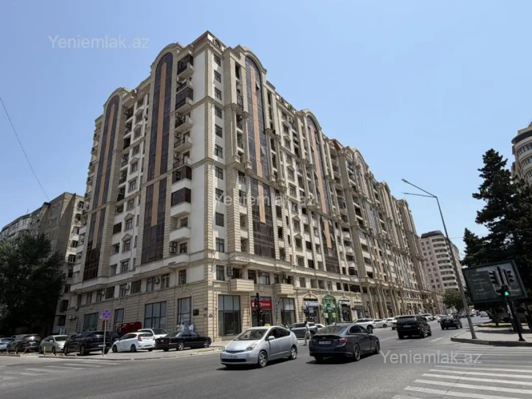 Satılır 3 otaqlı yeni tikili 105 m²