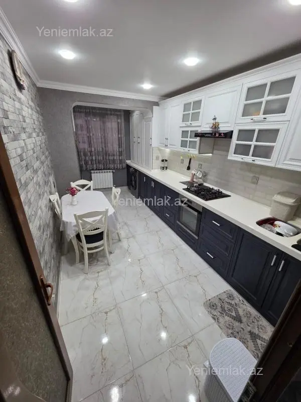 Satılır 3 otaqlı köhnə tikili 72 m²