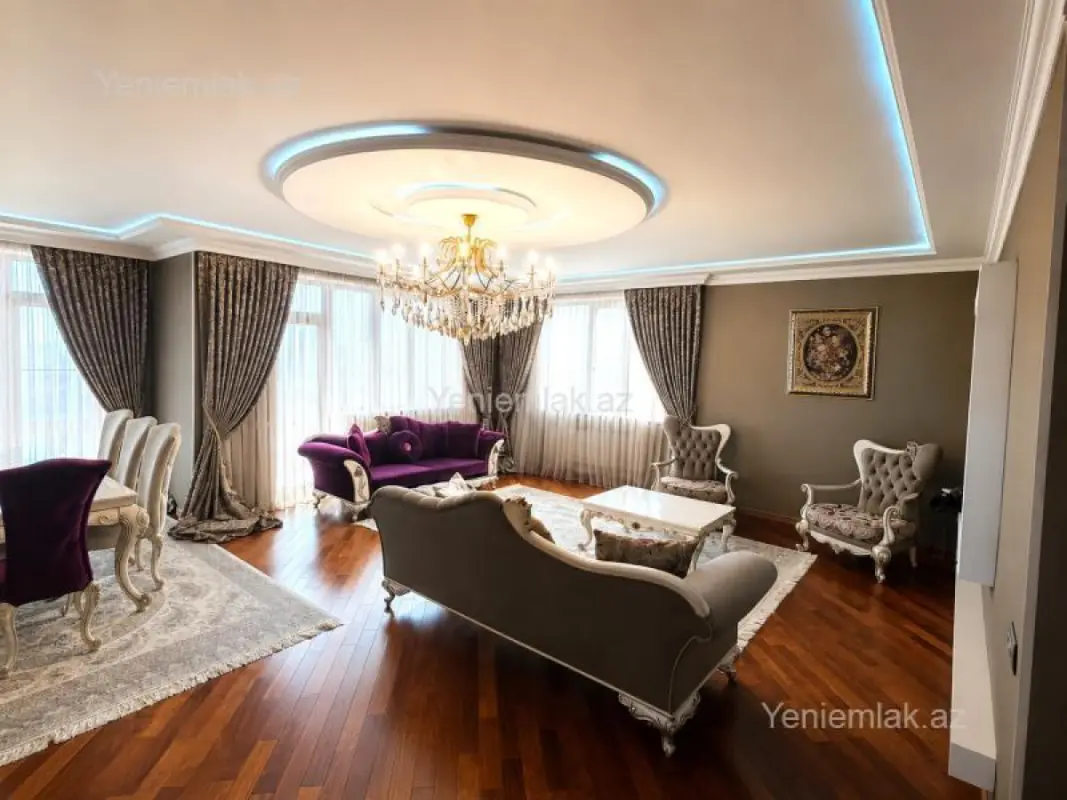 Satılır 3 otaqlı yeni tikili 170 m²