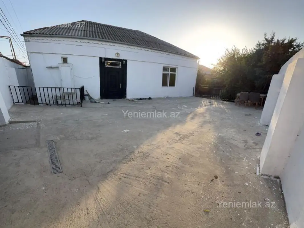 Satılır 3 otaqlı həyət evi 100 m²