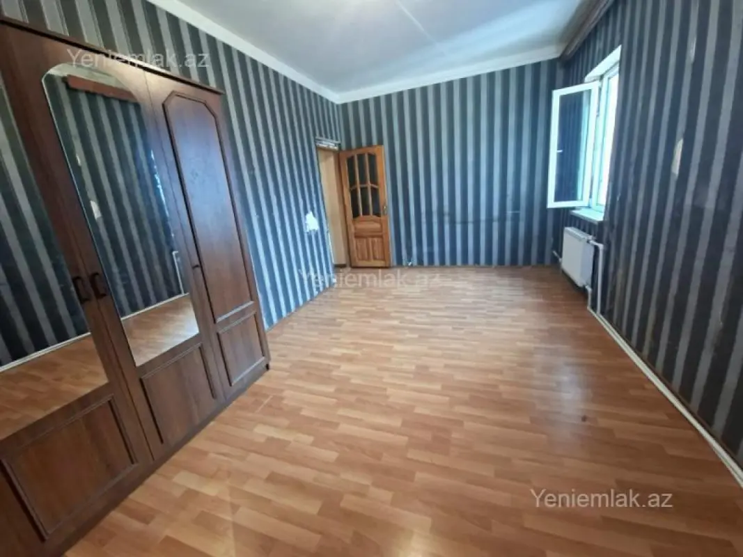 Satılır 1 otaqlı köhnə tikili 40 m²