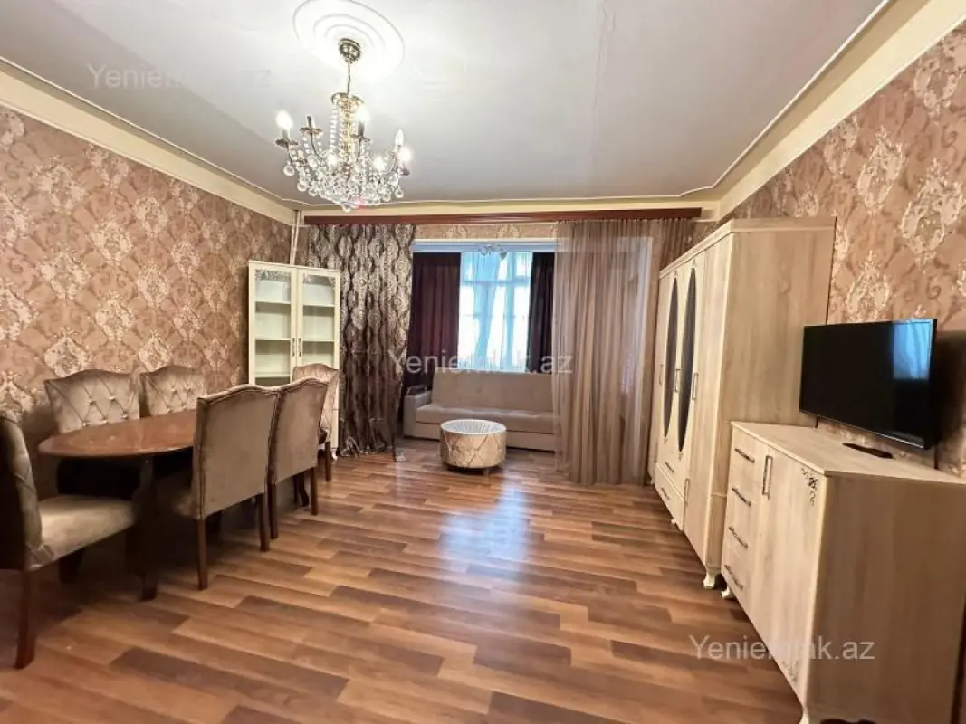 Satılır 1 otaqlı köhnə tikili 45 m²