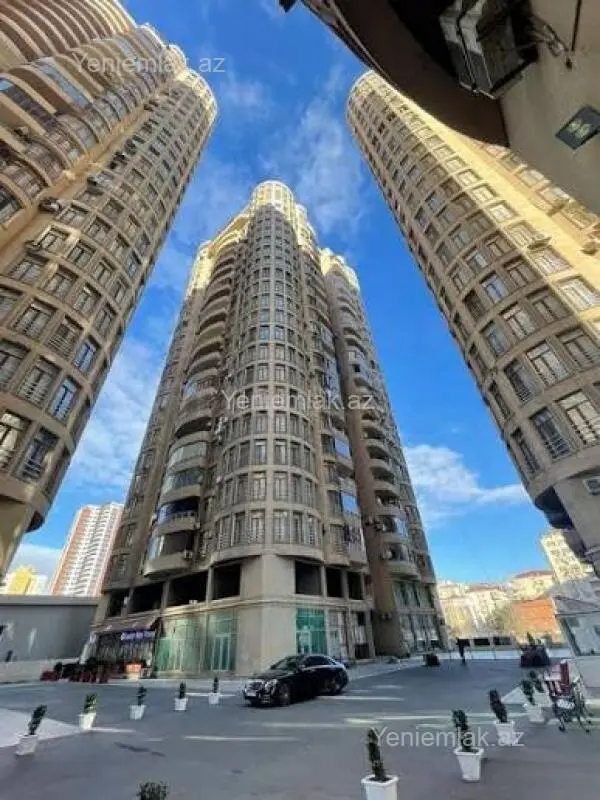 Satılır 3 otaqlı yeni tikili 156 m²
