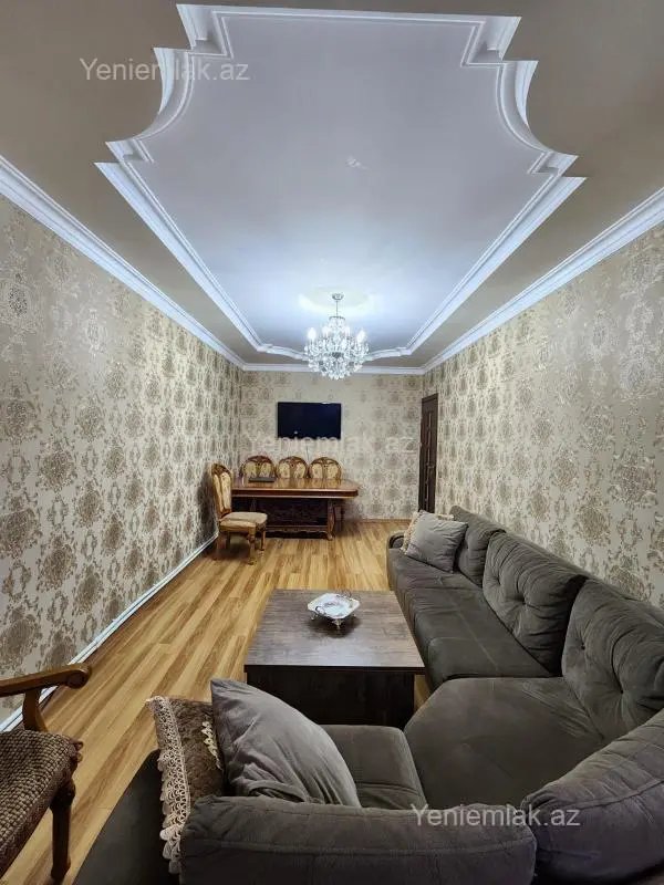 Satılır 4 otaqlı köhnə tikili 95 m²