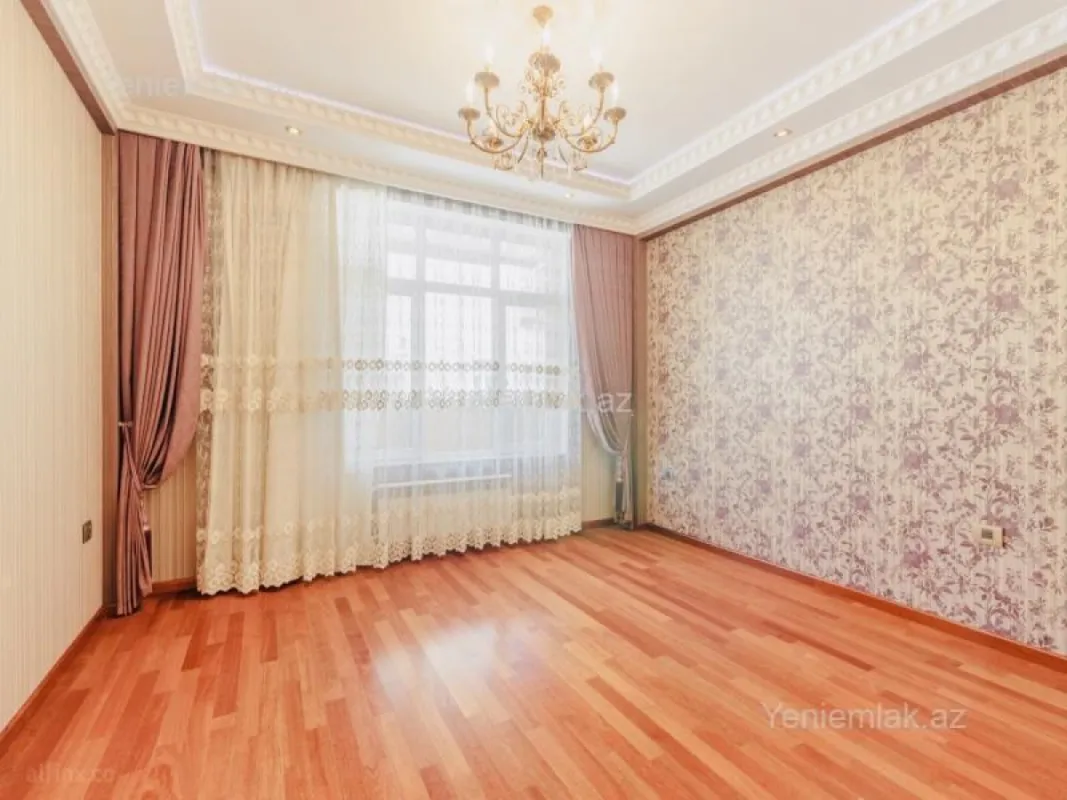 Satılır 3 otaqlı yeni tikili 137 m²