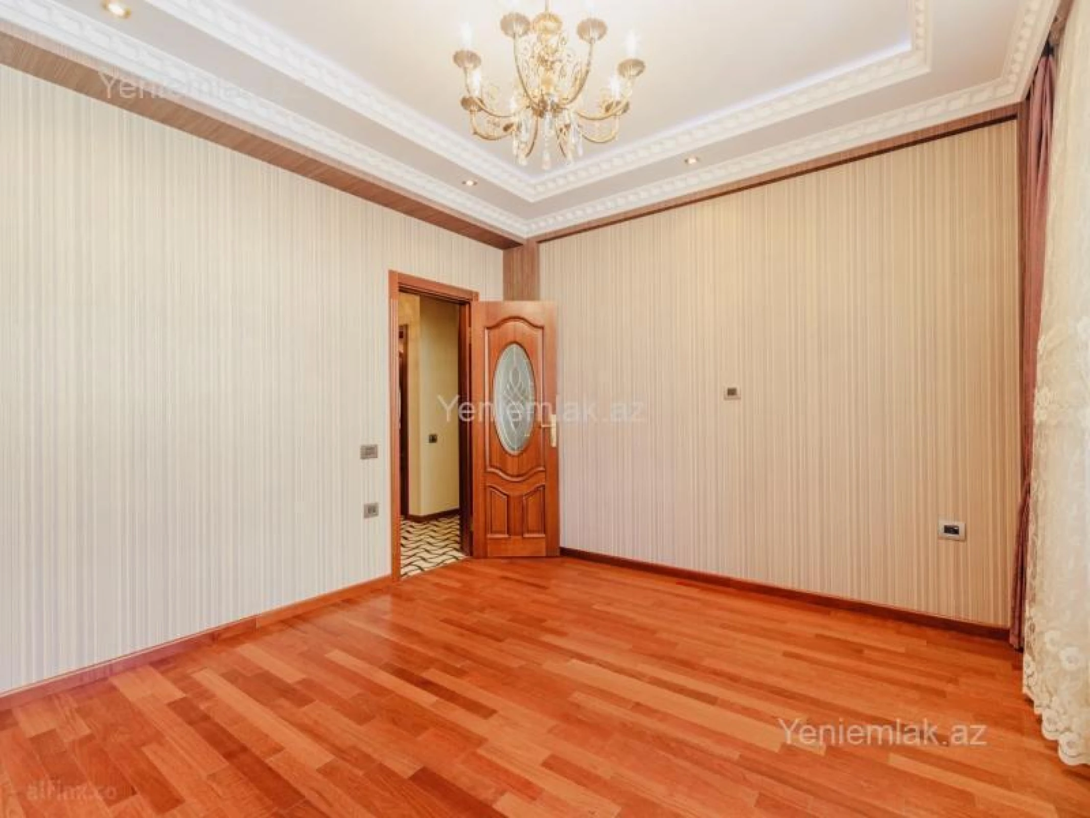 Satılır 3 otaqlı yeni tikili 137 m²